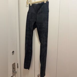 Lululemon Wunder Under 25” High-Rise Leggings – Camo – Size 4